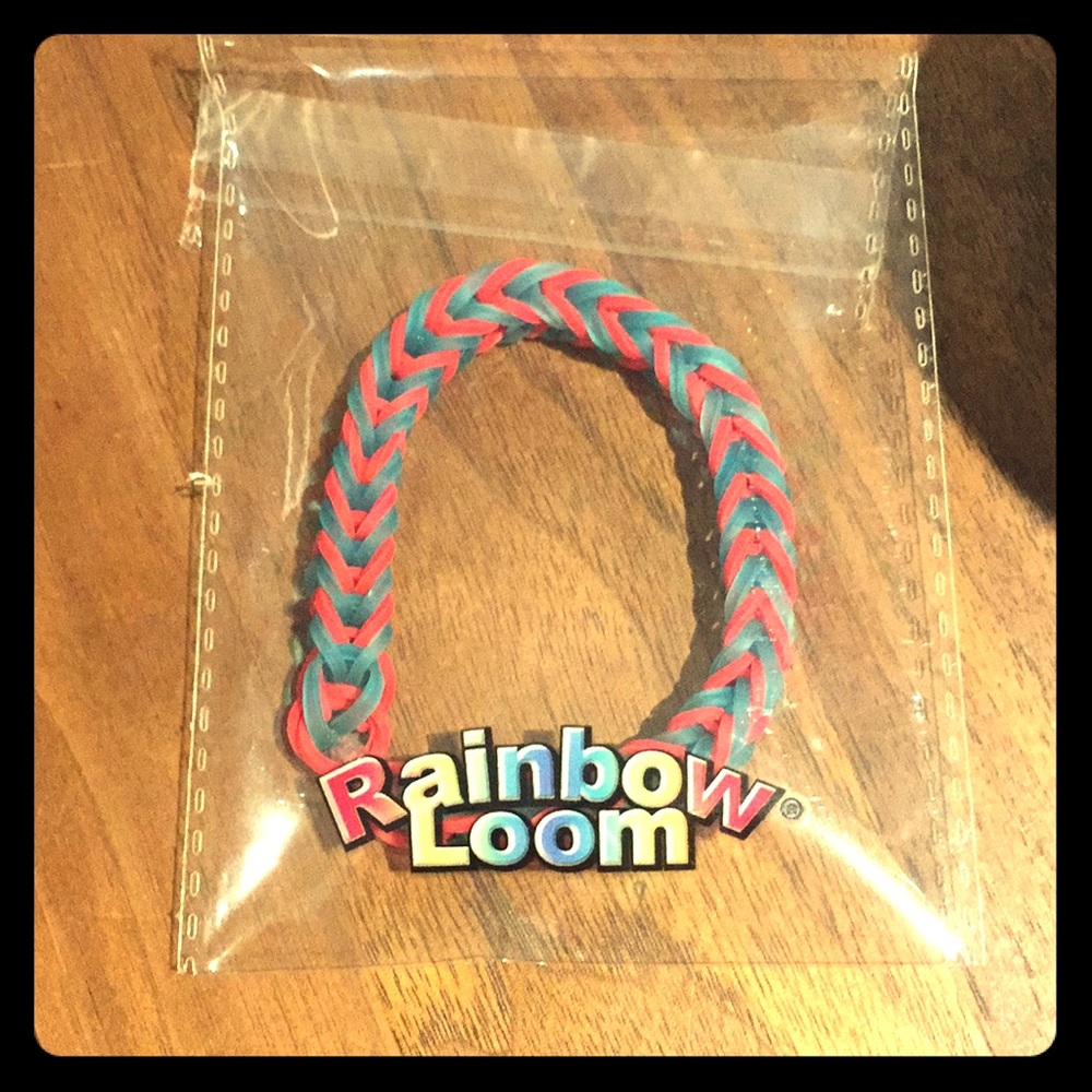 Loom band bracelets made with two colors.